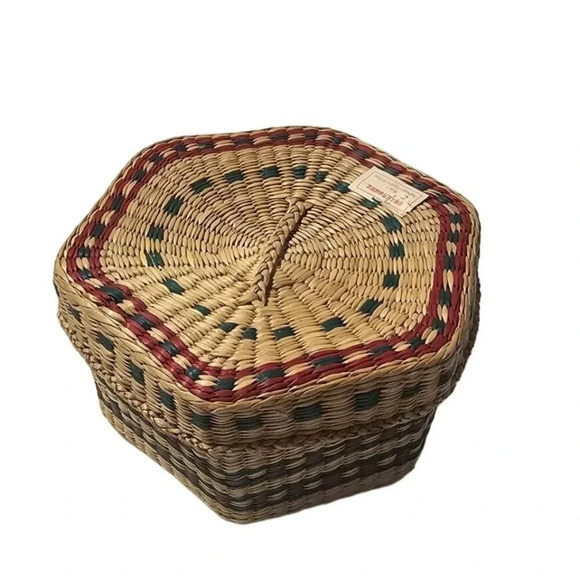 Vtg Handwoven Sweetgrass Basket w Lid from The Peoples Republic China 3" x 5" - Picture 2 of 9